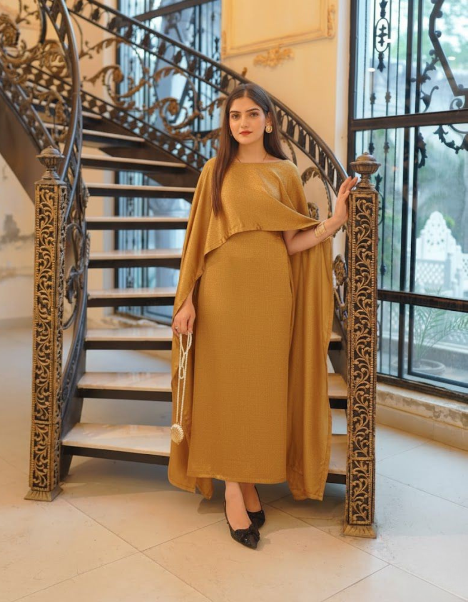 Cape maxi
