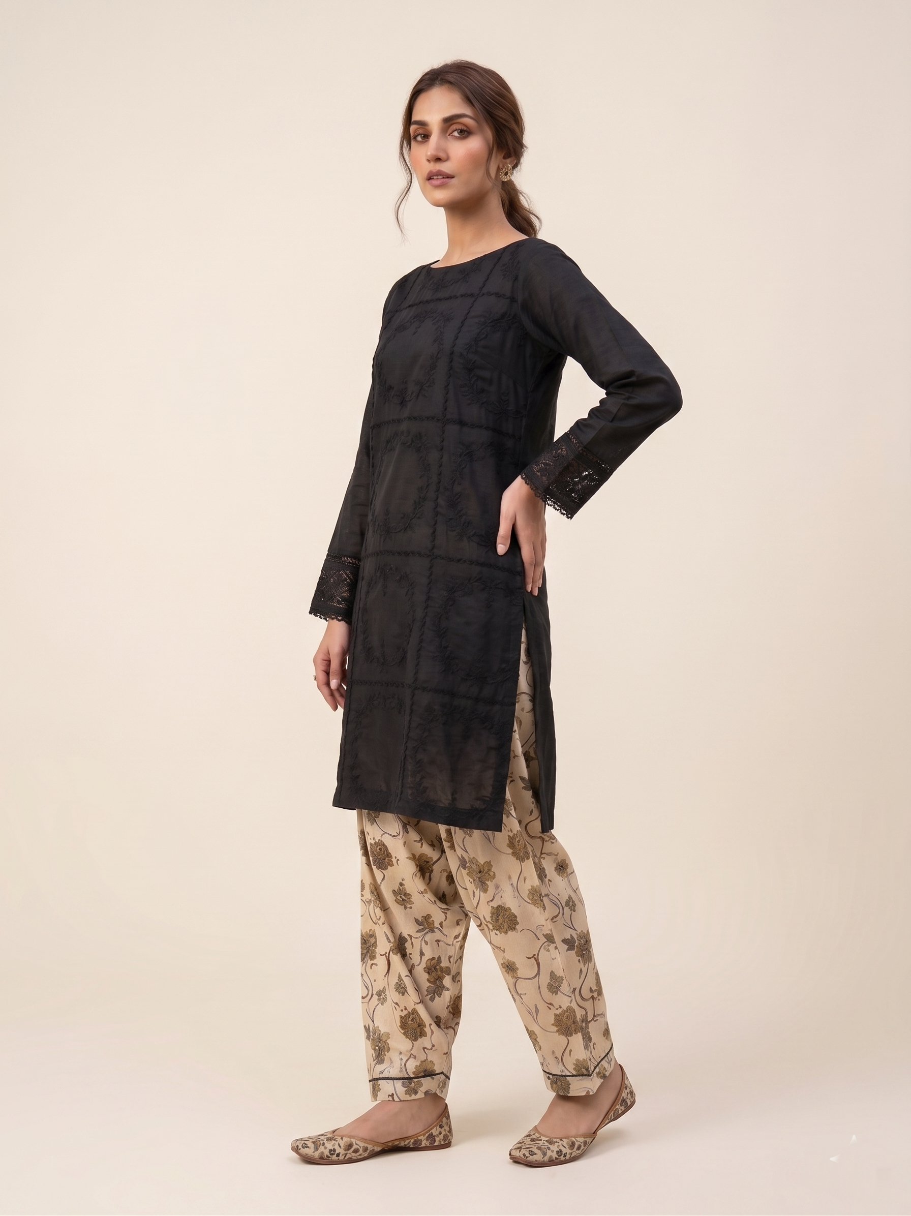 Aayat – Premium 2-Piece Stitched Chikankari & Printed Lawn Suit